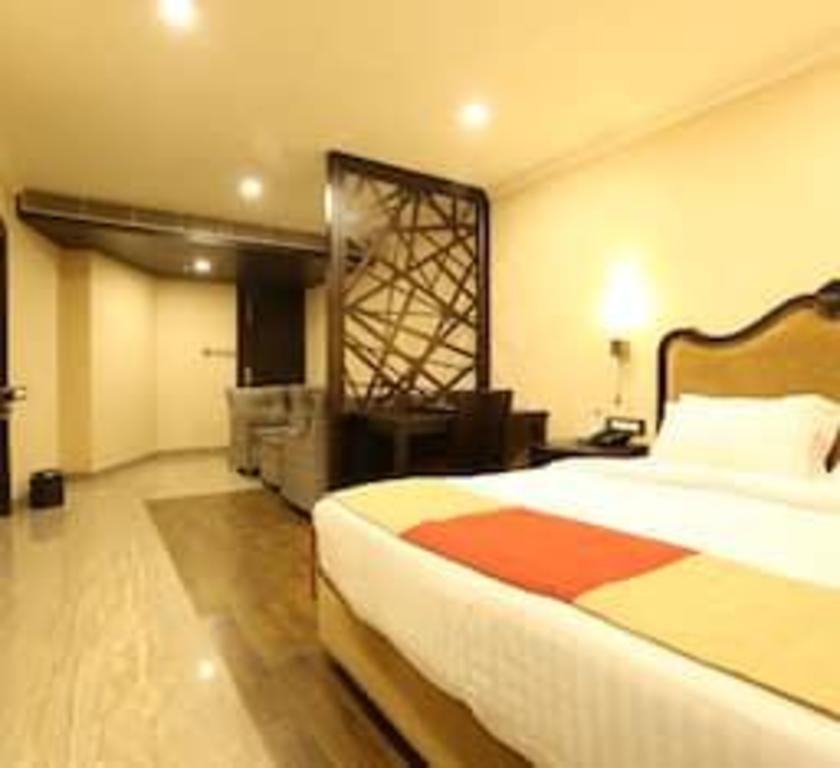 Room image 3