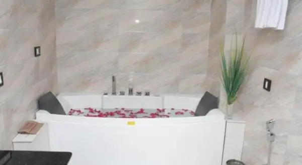 Atithi Hotel - Guwahati 4